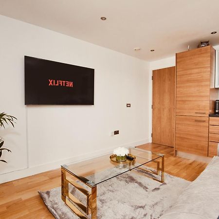 King Deluxe City Apt Large Balcony& Free Parking! Leeds  Extérieur photo