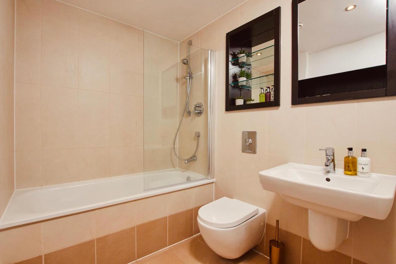 King Deluxe City Apt Large Balcony& Free Parking! Leeds  Extérieur photo