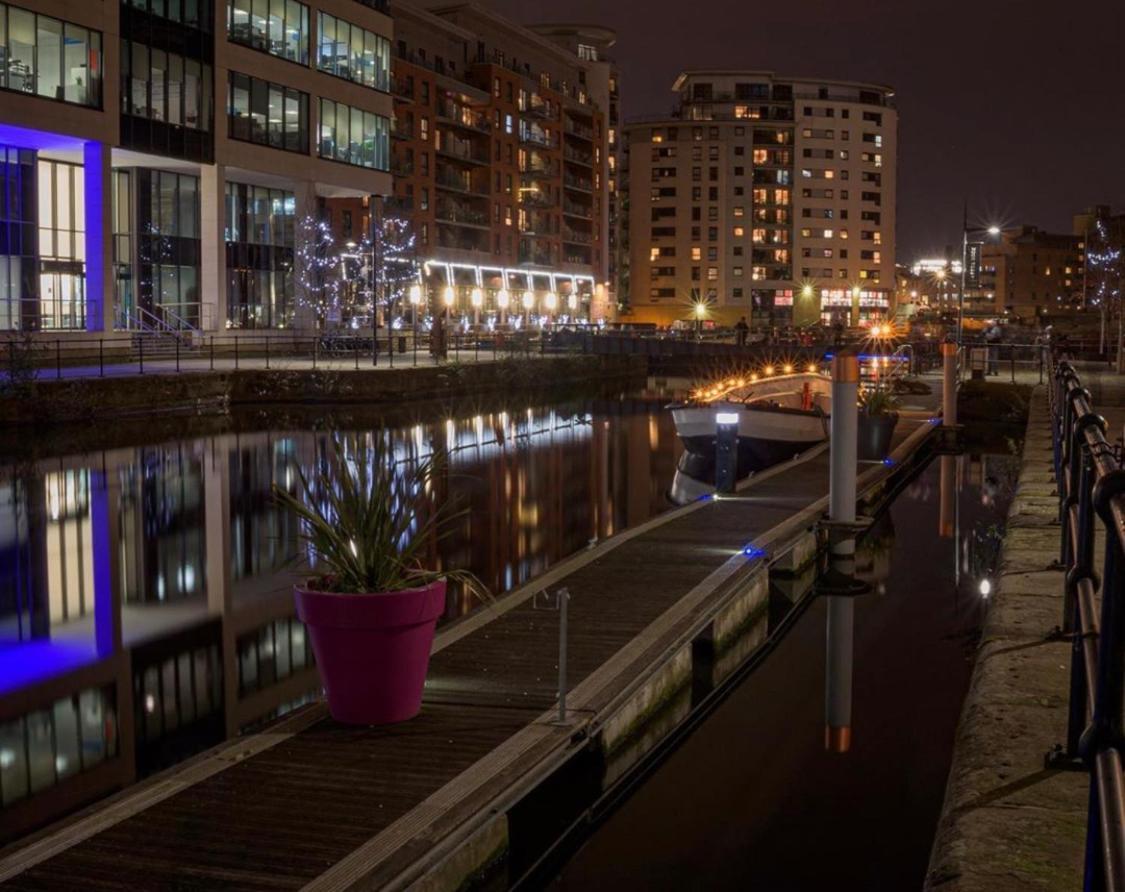 King Deluxe City Apt Large Balcony& Free Parking! Leeds  Extérieur photo