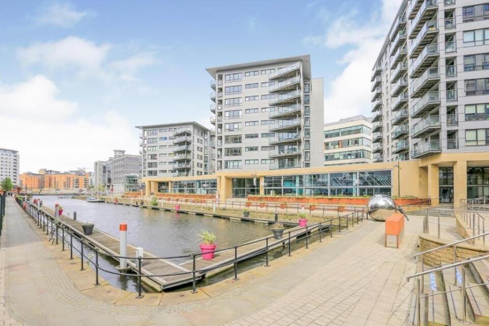 King Deluxe City Apt Large Balcony& Free Parking! Leeds  Extérieur photo