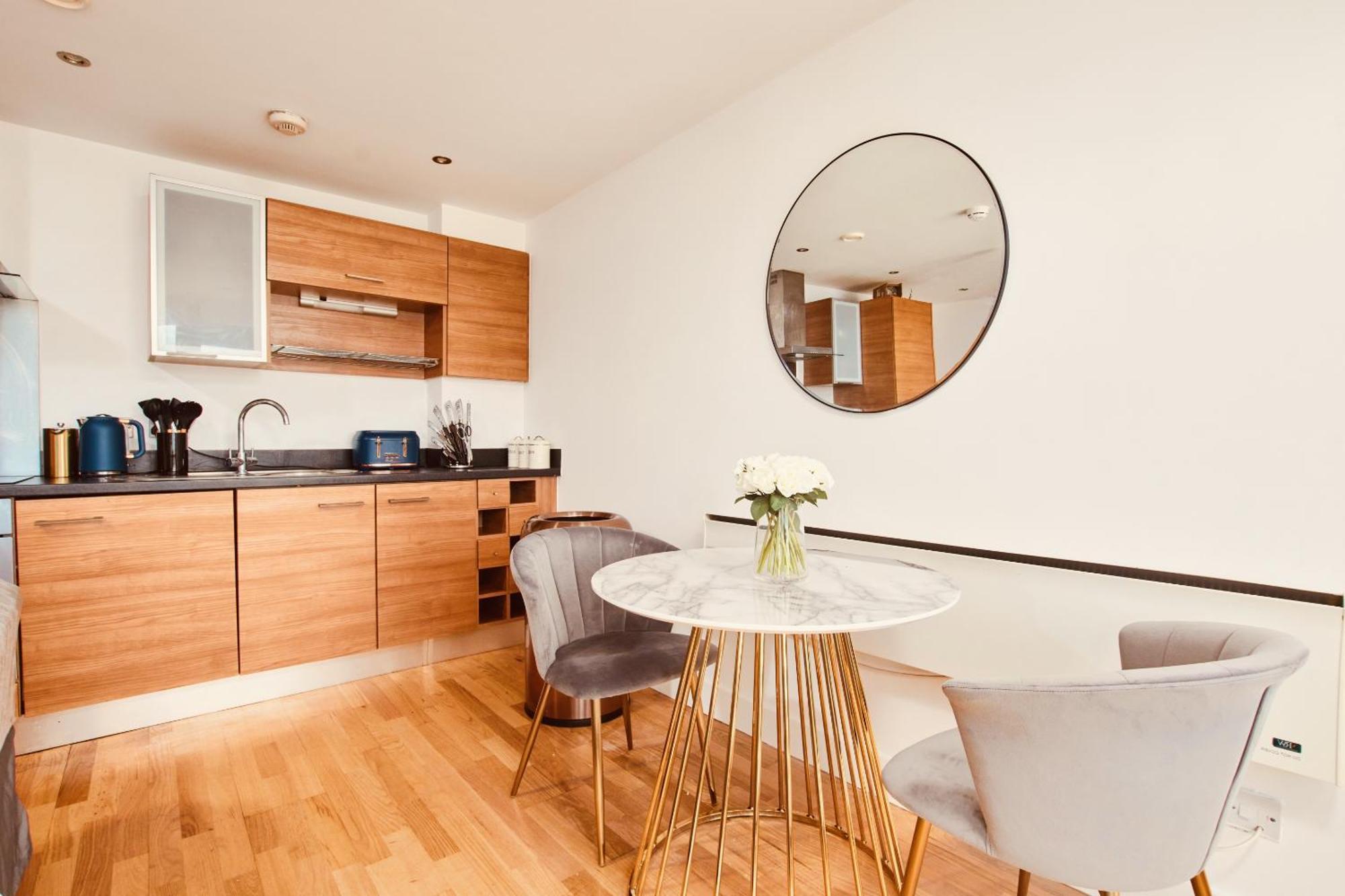 King Deluxe City Apt Large Balcony& Free Parking! Leeds  Extérieur photo